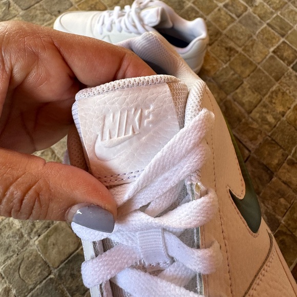 Nike White Sneakers with blue green  Swoosh - Picture 10 of 11